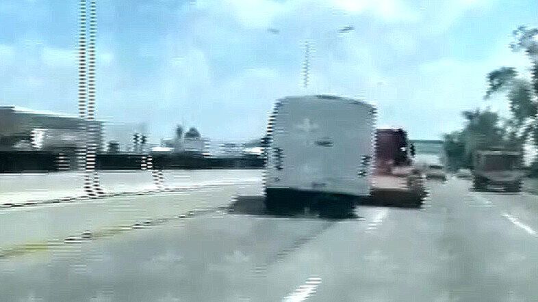 Choque entre camión y madrina en Guadalajara
