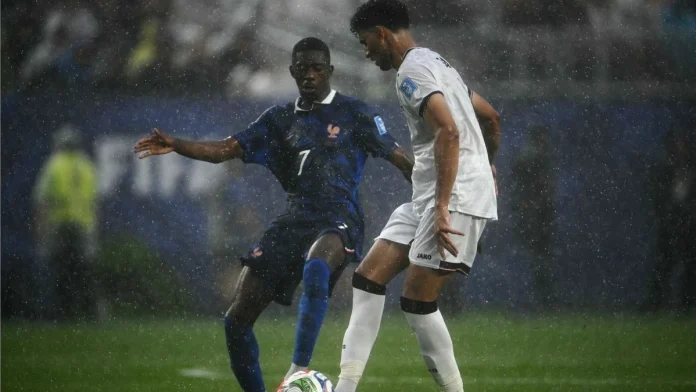 Partido de Francia suspendido