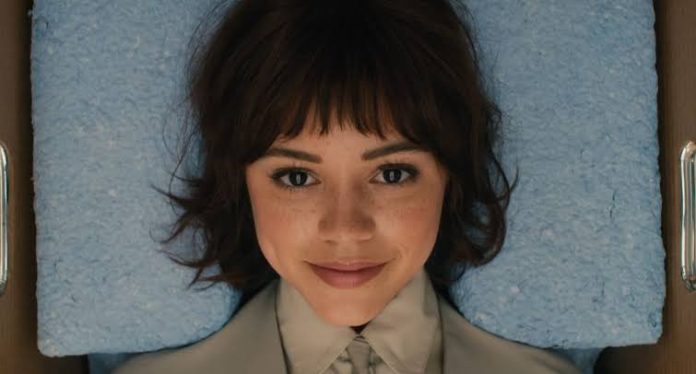 Jenna Ortega para la adaptación Klara y el Sol
