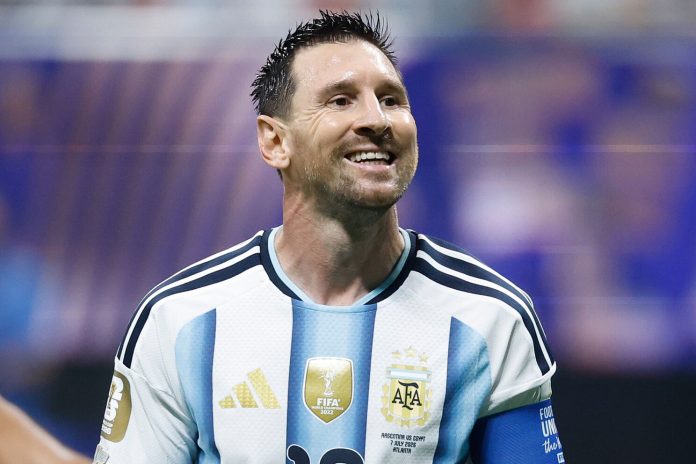 Argentina vence con Messi